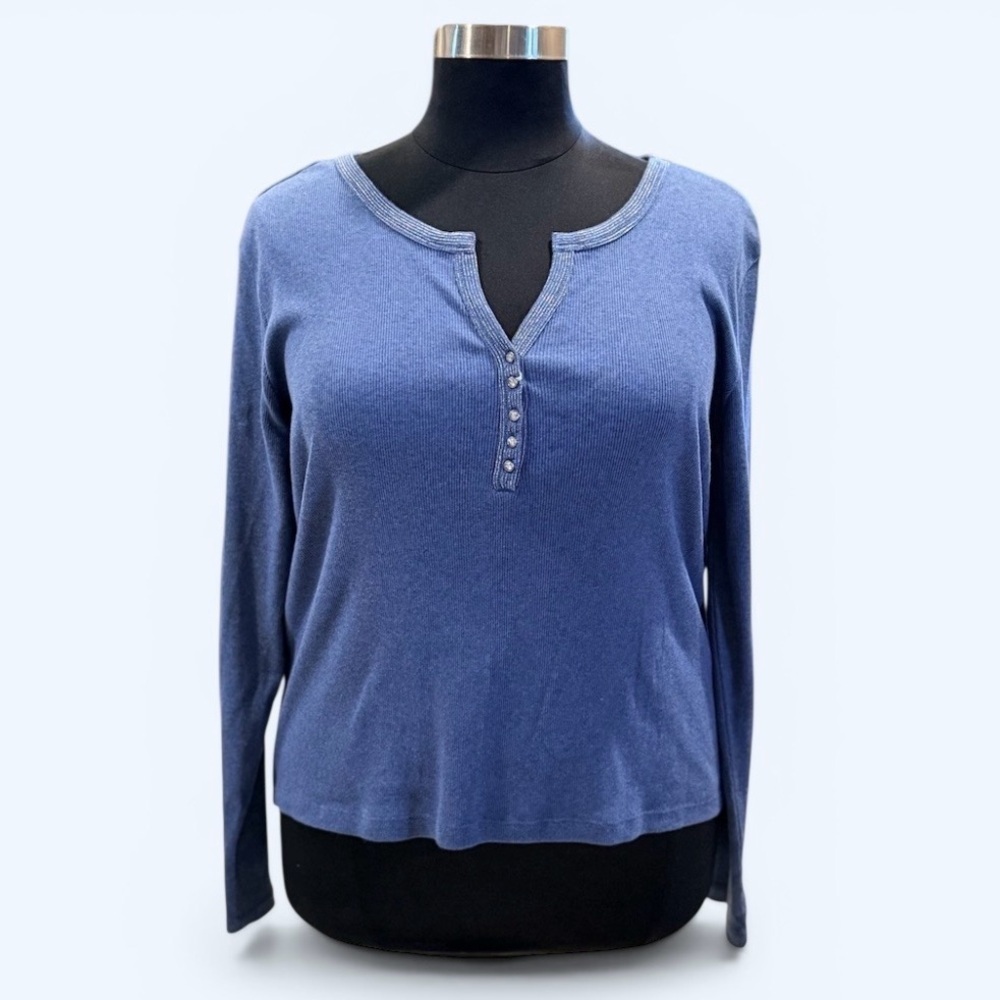 NWT Weatherproof Brand Organic Cotton Henley V-neck Rhinestone Button LS Top